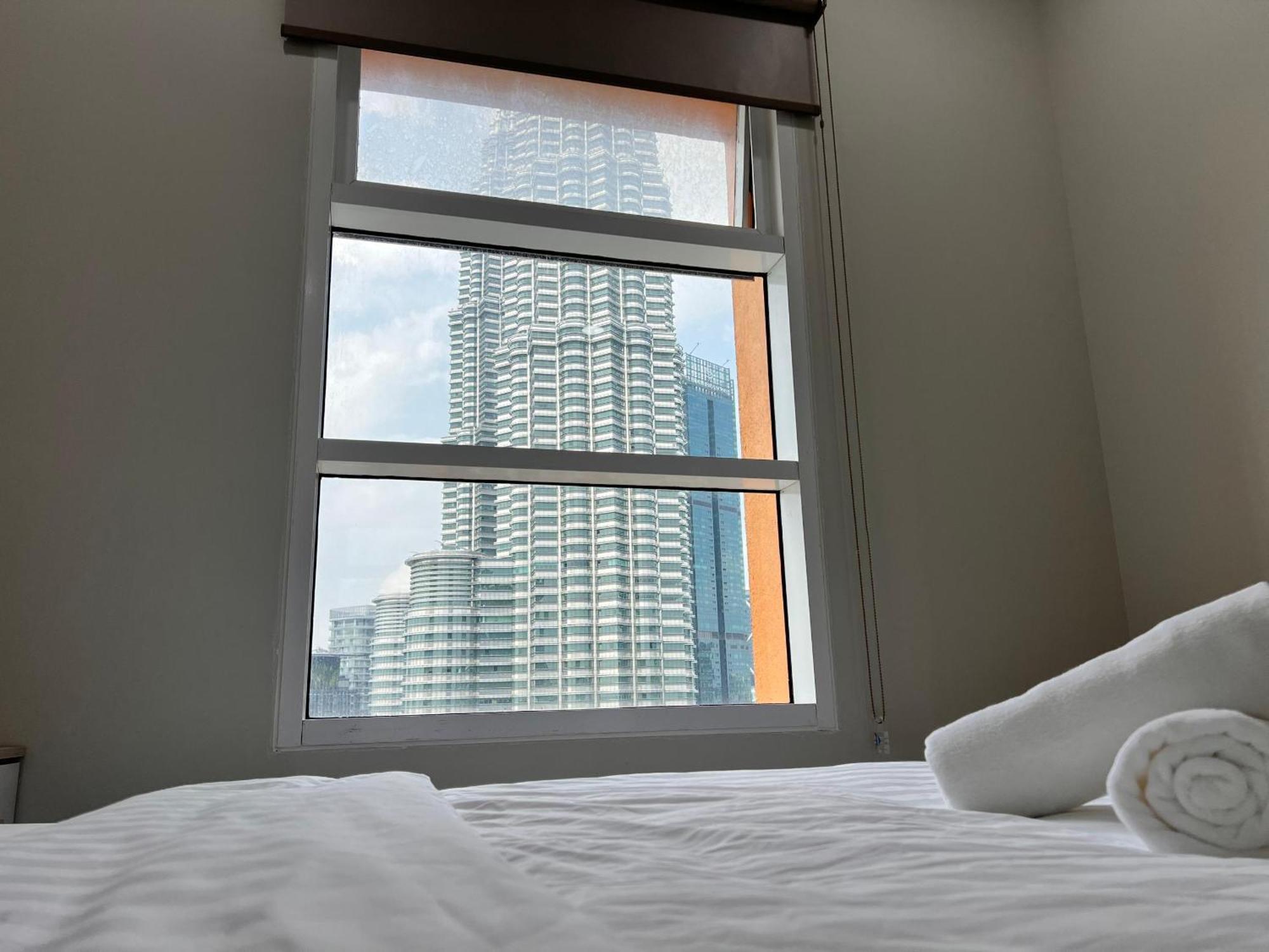 קואלה לומפור Sky Suites At Klcc By Mitstay מראה חיצוני תמונה