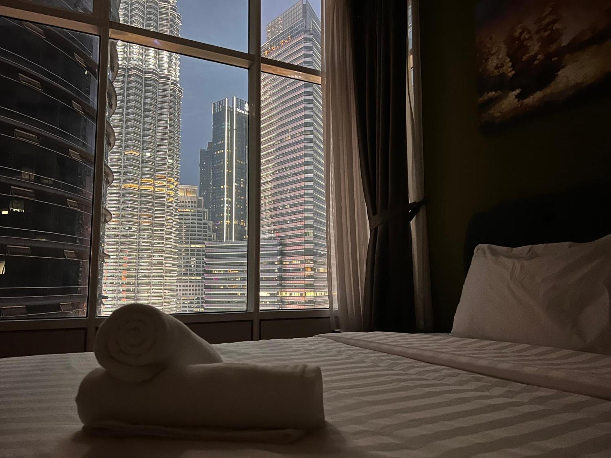 קואלה לומפור Sky Suites At Klcc By Mitstay מראה חיצוני תמונה