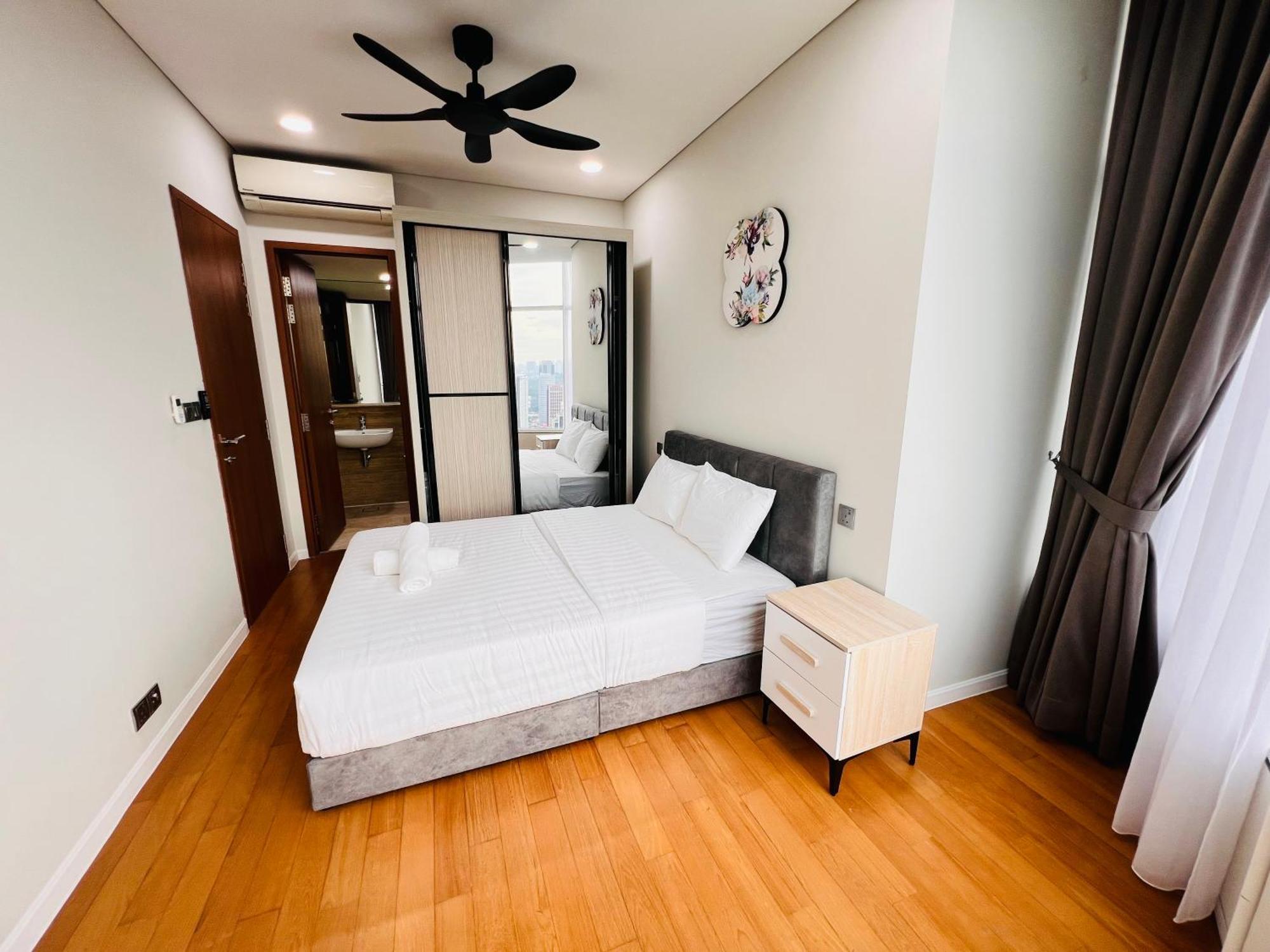 קואלה לומפור Sky Suites At Klcc By Mitstay מראה חיצוני תמונה